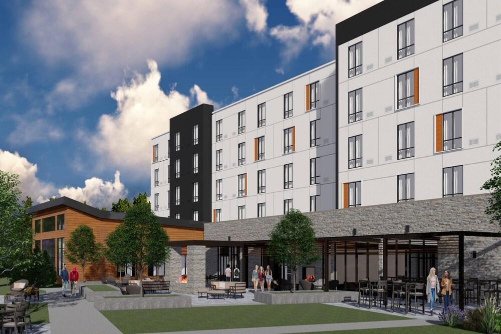 Courtyard By Marriott At Victories Square Petoskey